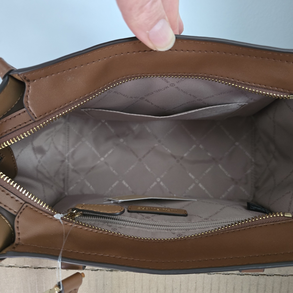 Michael Kors KRIS Leather Crossbody Satchel Bag NEW NWT - Picture 11 of 15